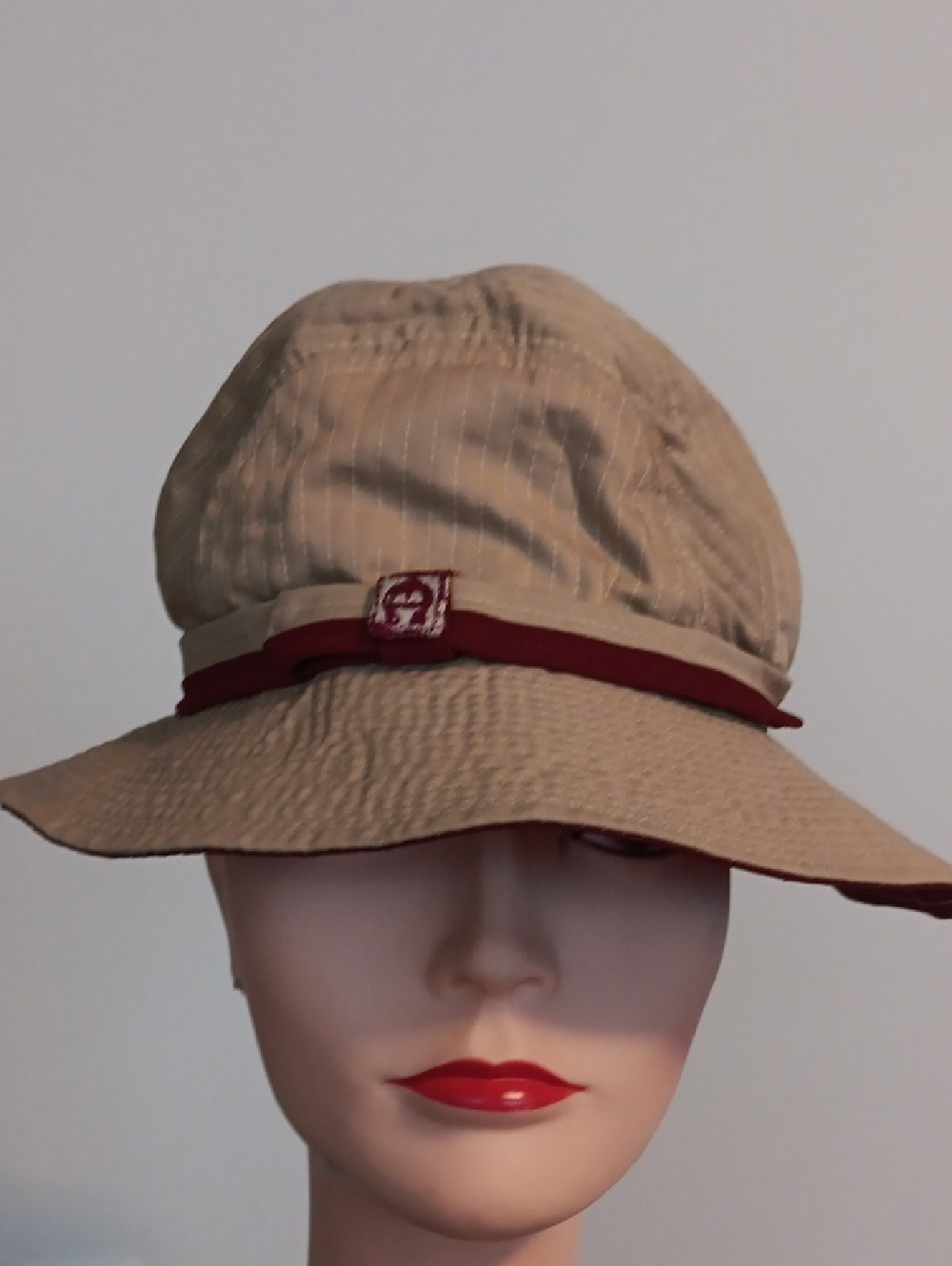 Vintage 60s 70s Etienne Aigner Bucket Hat